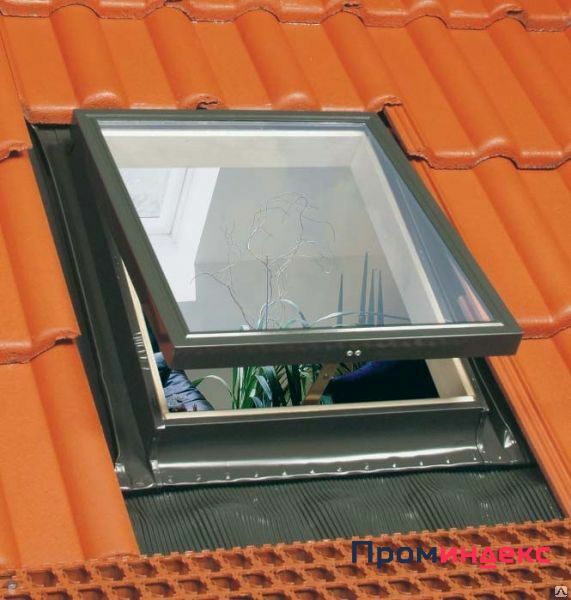 Фото Окно-люк WGI с крышкой оснащенной стеклопакетом с универс. окладом 46х55