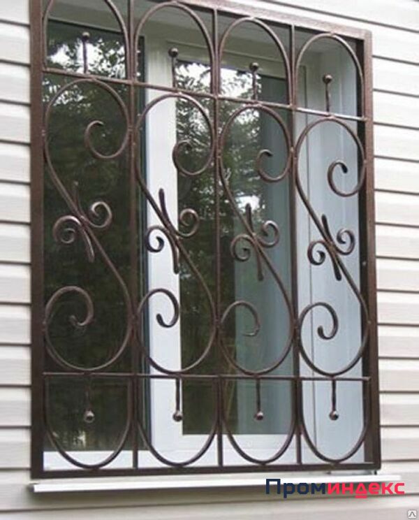 Фото Кованая решетка на окно, модель №3