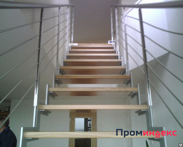 Фото Изготовление деревянной лестницы на второй этаж.