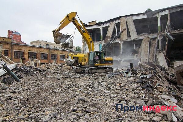 Фото Промышленный демонтаж здания