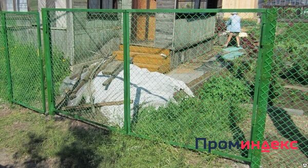 Фото Ворота из сетки-рабицы в рамке из уголка, высота 1,8 м, ширина 3 м.