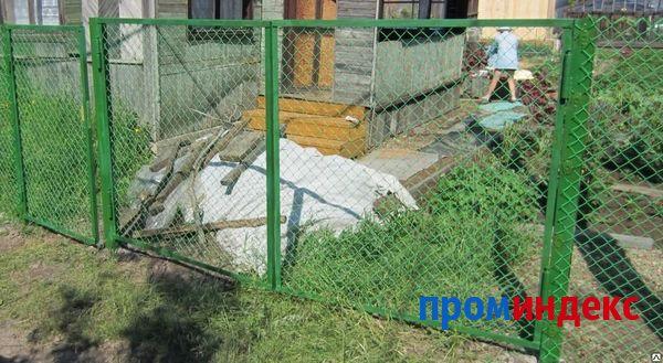 Фото Ворота из сетки-рабицы в рамке из уголка, высота 1,5 м, ширина 3 м.