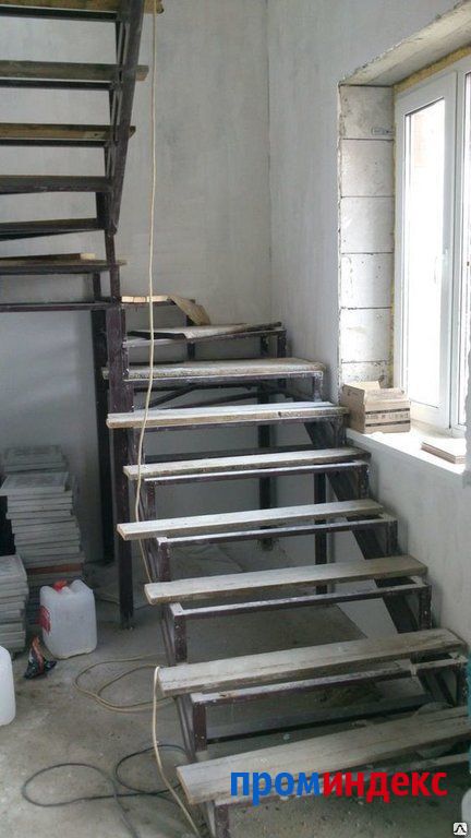 Фото Лестница с усиленным каркасом