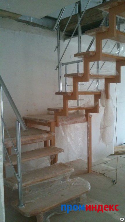 Фото Лестница с поворотом