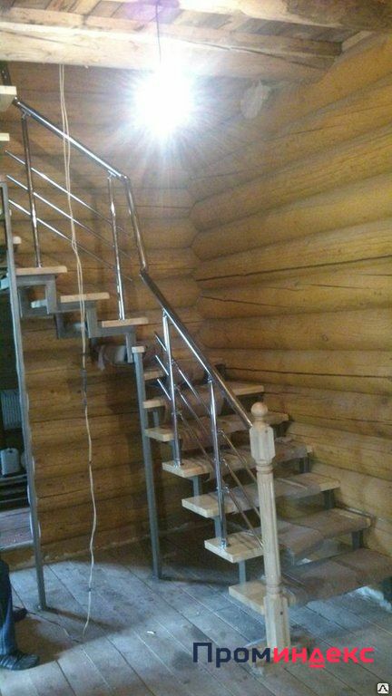 Фото Лестница метало каркас с хромированным ограждением