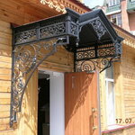 фото Навес над входом домиком черный КДК-011