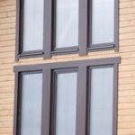 фото Деревянное окно трехстворчатое, брус 92 мм из сосны, дуба, ясеня