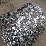 фото Егоза 500-50-5 СББ (спиральный барьер безопасности) колючая проволока