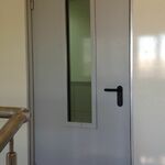 фото Металлическая дверь ДМОФО-1 с остеклением и фрамугой остекленной