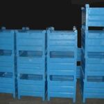 фото Ящики промышленные синие