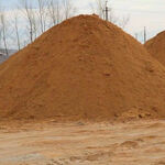фото Песок строительный природный (карьерный, мытый) с доставкой