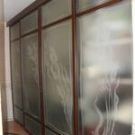 фото Стеклянная межкомнатная перегородка с декором «Фиори»