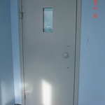 фото Дверь защитная II класса устойчивости к взлому и 3 класса по пулестойкости ДВЗ-2 (со стеклом)  