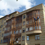 фото Мытье окон, лоджий и балконов методом промышленного альпинизма