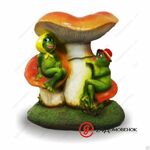 фото Фигура садовая Лягушки под грибом Россия