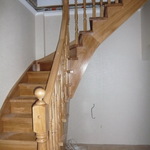 Фото №2 Изготовление лестницы на косоурах